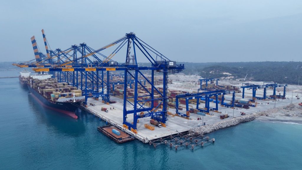 7 điểm nổi bật khi APSEZ 50 triệu tấn hàng hóa trong một tháng