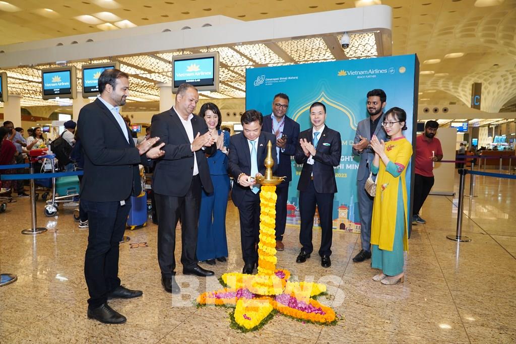 Đường bay thẳng Mumbai-Hà Nội: Mở ra nhiều cơ hội hợp tác mới giữa Việt Nam và Ấn Độ Đường bay thẳng Mumbai-Hà Nội: Mở ra nhiều cơ hội hợp tác mới giữa Việt Nam và Ấn Độ
