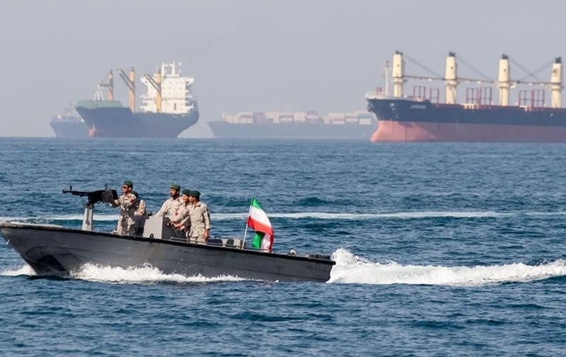 Tàu hàng Ấn Độ bị tấn công tại Hormuz: 2 mất tích