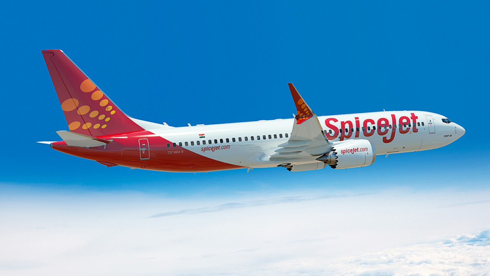 SpiceJet: 40 phi công Q400 ngừng bay đòi lương